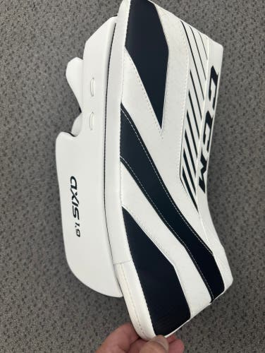 CCM Axis 1.9 Senior blocker