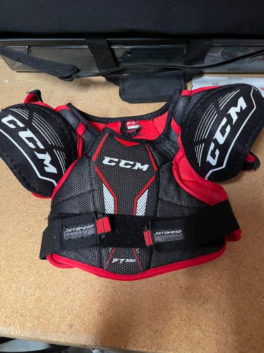 Used Medium CCM JetSpeed FT350 Shoulder Pads