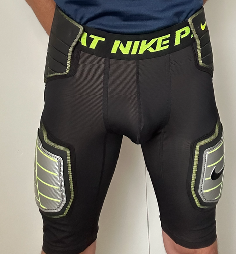 Used Medium Adult Nike nike pro combat