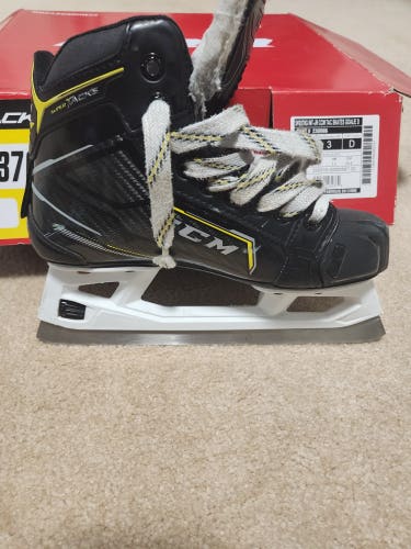 Used Junior CCM Super Tacks 9370 Hockey Goalie Skates Regular Width Size 3