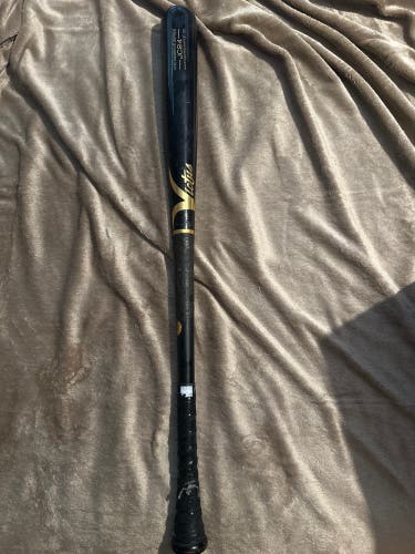 Victus Maple Wood Bat JC24