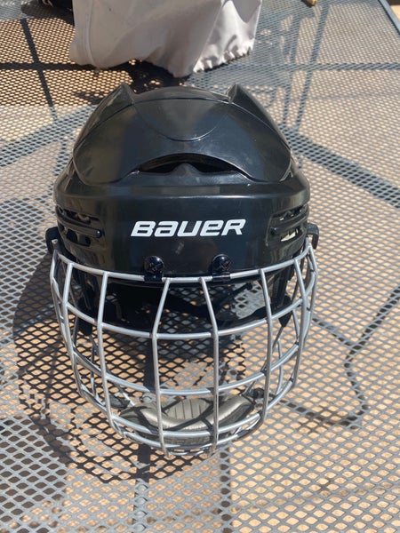 Used Extra Large Bauer Helmet With Cage