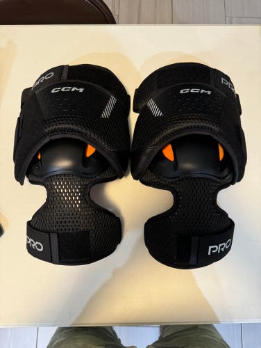 CCM KP Pro goalie knee guards