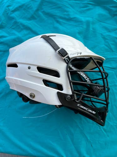 White Used Adult Cascade CPV-R Helmet