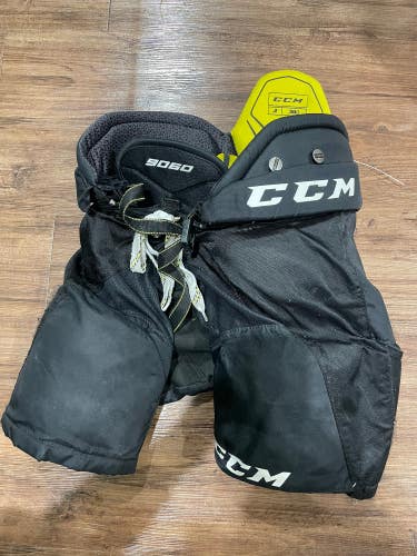 Black Used Junior Small CCM Tacks 9060 Hockey Pants