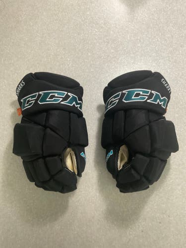 Used CCM FT4 NHL SHARKS SAN JOSE 14in