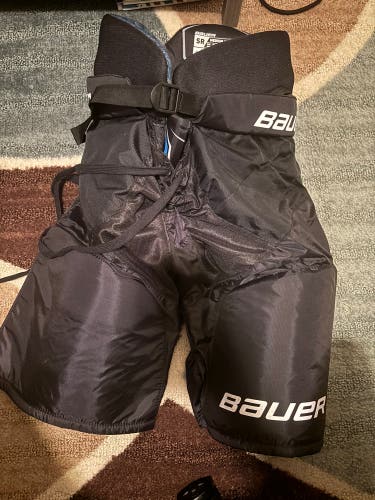 Like New Senior Bauer Hockey Pants Size Medium
