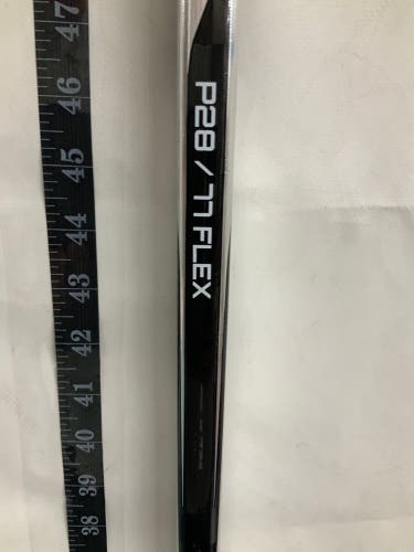 New Senior Bauer Vapor Hyperlite 2 Right 77 Flex P28 Stick