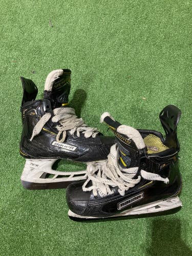 Used Intermediate Bauer Supreme 2S Pro Hockey Skates (Regular) - Size: 5