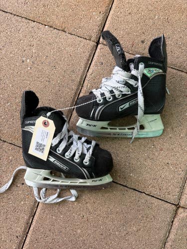 Used Youth Bauer Supreme One.5 Hockey Skates Regular Width 10