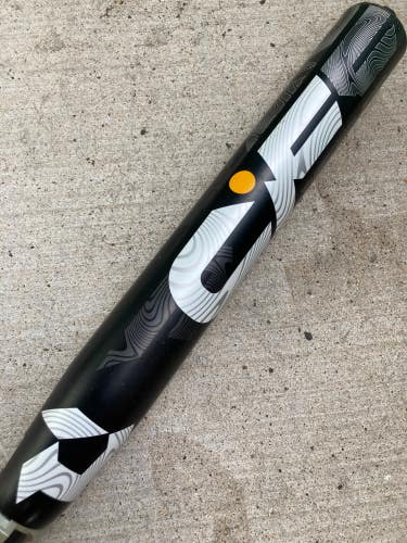 Black Used 2022 DeMarini CF Bat (-9) Composite 23 oz 32"