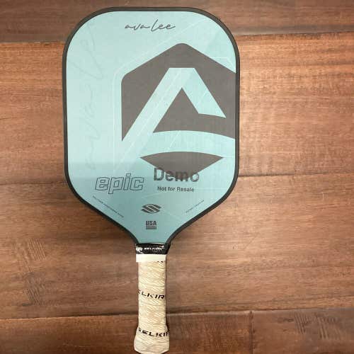 Selkirk Vanguard 2.0 Epic AvaLee Pickleball Paddle 8.0oz