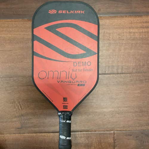 Selkirk Vanguard 2.0 Omni Pickleball Paddle 7.6oz