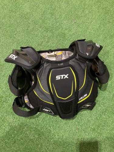 Used Small Youth STX Stallion 200+ Shoulder Pads