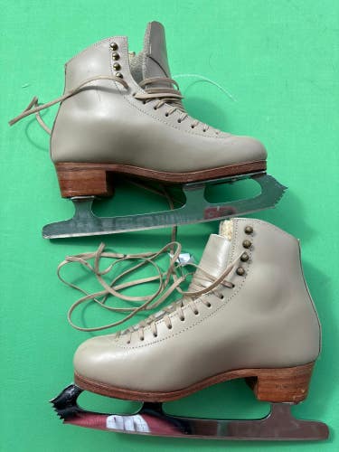 Barely Used SP-TERI CUSTOM With limited Edition Colour Figure Skates Adult 9.5