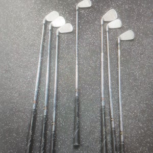 Used Men's TaylorMade r7 Right Handed Iron Set 7 Pieces Steel Shaft