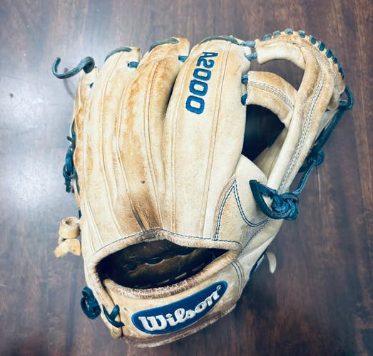 Used Infield 11.75" A2000 Baseball Glove