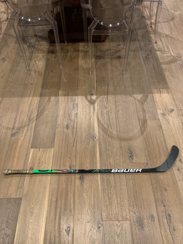 Bauer prodigy stick