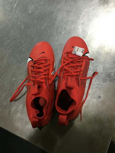 Used Nike Senior 9 Football Cleats