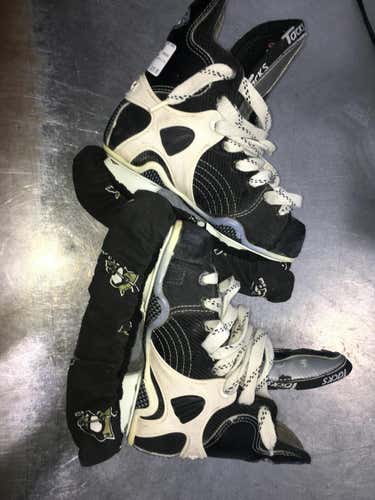 Used Ccm 1052 Custom Lite Junior 02 Ice Skates Ice Hockey Skates