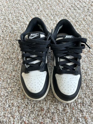 Nike Dunk Low Sneakers (Youth Size 1)