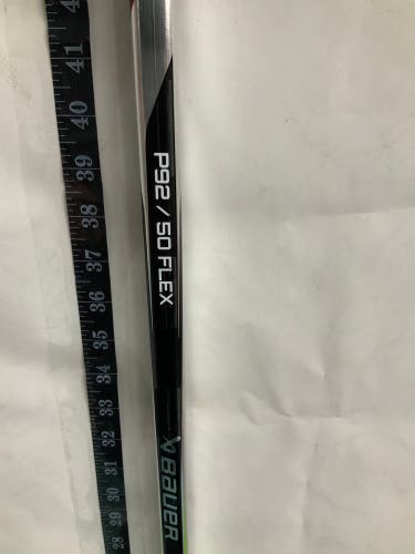 New Junior Bauer Vapor Hyperlite 2 Right 50 Flex P92 Stick