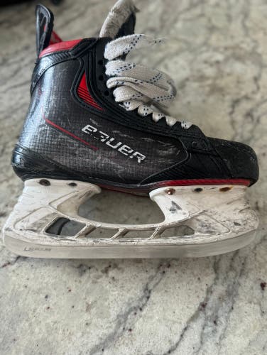 Used Junior Bauer Size 3 Vapor 3X Pro Hockey Skates