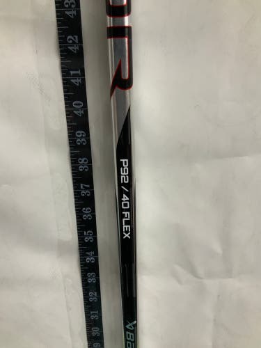 New Junior Bauer Vapor Hyperlite 2 Right 40 Flex P92 Stick