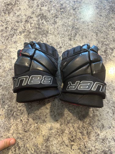 Bauer hockey gloves