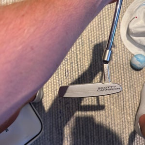 Silver Used Men's Blade Right Handed Uniflex 34" Special Select Newport Putter