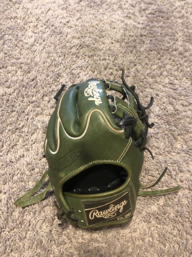 Used 2023 Right Hand Throw 11.5" Heart of the Hide Baseball Glove