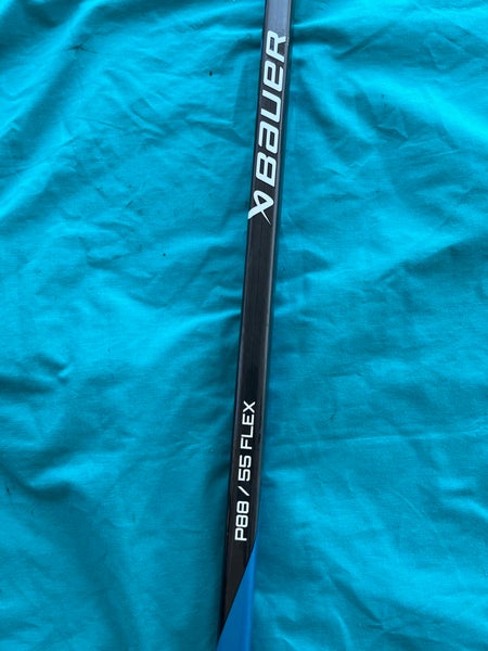 Used Junior Bauer Nexus E4 Hockey Stick Right Handed P88