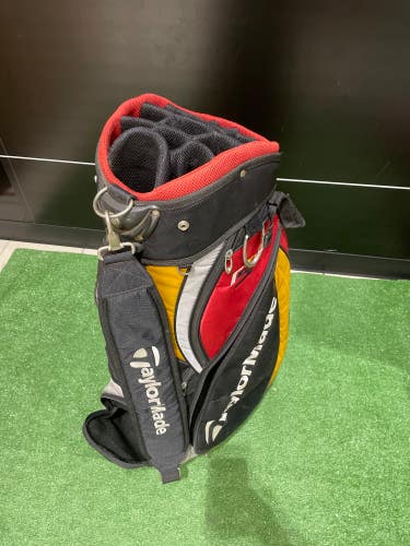 Black Used Men's TaylorMade r5XL Carry Bag