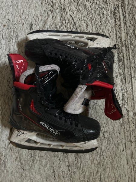 Used Intermediate Bauer Regular Width 7 Vapor 3X Pro Hockey Skates