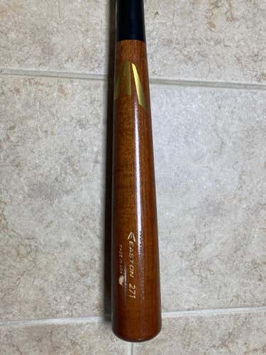 Brand New Easton Professional Grade Maple 271 32" Bat with New Lizard Skin Maroon