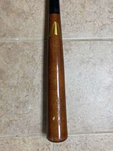 Brand New Easton Professional Grade Maple 271 33" Bat