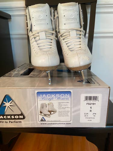 Jackson Freestyle Figure Skates