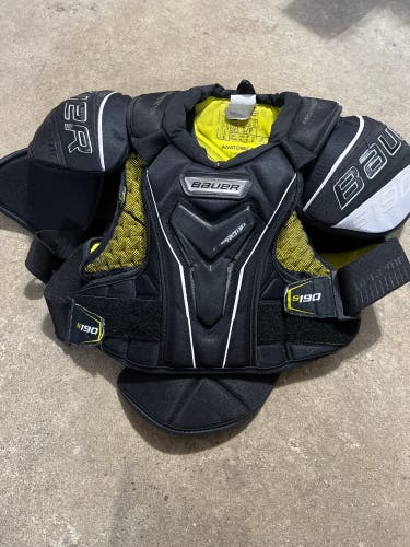 Bauer Shoulder pads