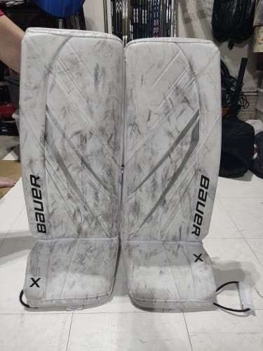 Used 31" Bauer Vapor X5 Pro Goalie Leg Pads