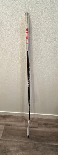 Used Intermediate Bauer Right Handed P88  Vapor Hyperlite Hockey Stick