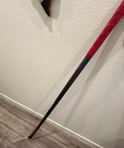 Used Intermediate Bauer Right Handed P88  Vapor 3X Pro Hockey Stick