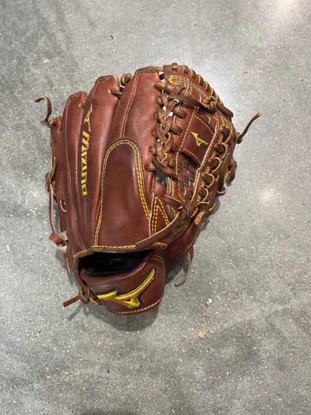 Brown Used Mizuno Pro Limited Edition Right Hand Throw Pitcher's Baseball Glove 12"