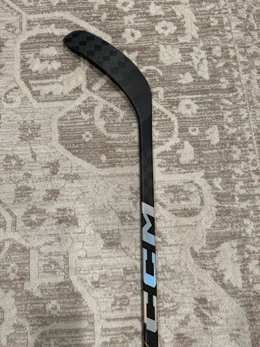 Senior Right Handed P88 Pro Stock Super Tacks AS-V PRO Hockey Stick