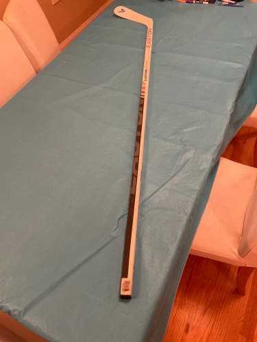 New Intermediate Easton Left Hand  Mako M5 Hockey Stick