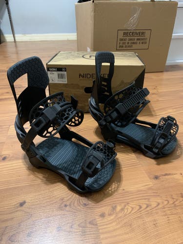 Used Men's Nidecker All Mountain Snowboard Bindings