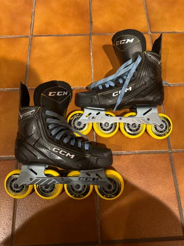 Used Junior CCM Super Tacks 9350 Inline Skates Regular Width Size 3