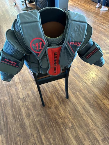 Used  Warrior  Ritual G4 Goalie Chest Protector