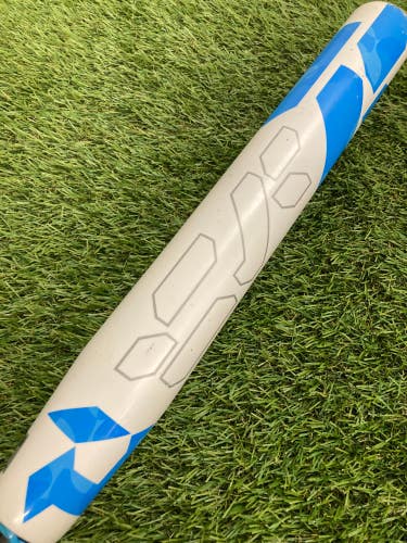 White Used 2023 DeMarini CF Bat (-10) Composite 23 oz 33"