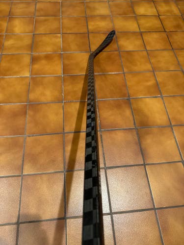 Used Senior PROBLACKSTOCK Hockey Stick Right Handed P28 Pro Stock