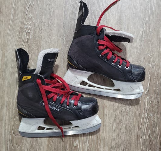 Used Bauer Supreme 140 Hockey Skates Regular Width Size 3